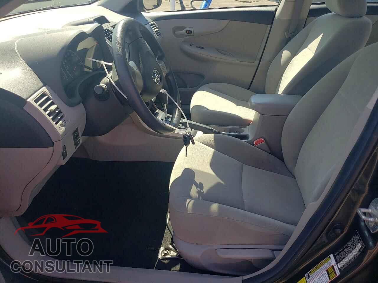 TOYOTA COROLLA 2013 - 2T1BU4EE1DC940375