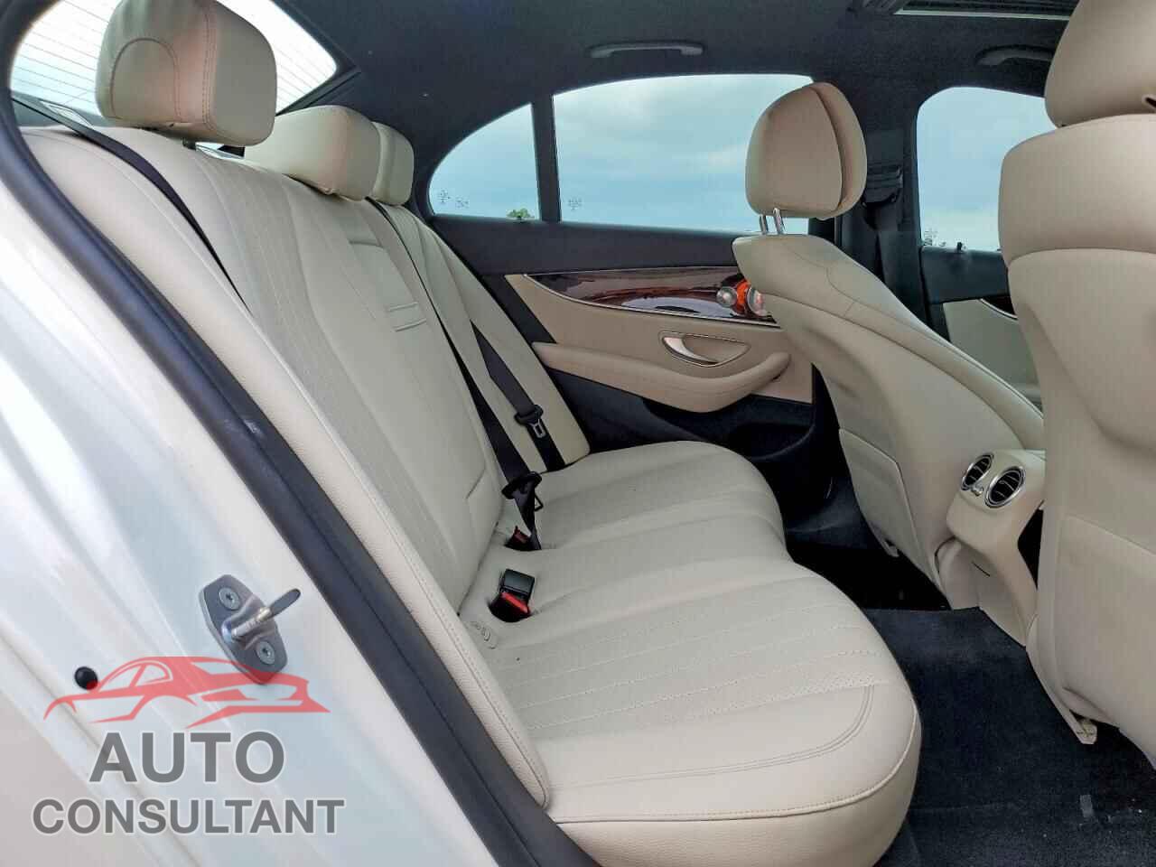 MERCEDES-BENZ E-CLASS 2017 - WDDZF4KB4HA023403