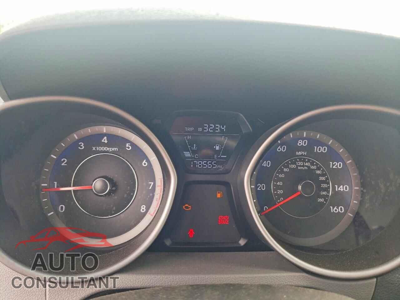 HYUNDAI ELANTRA 2014 - KMHDH4AE5EU062131