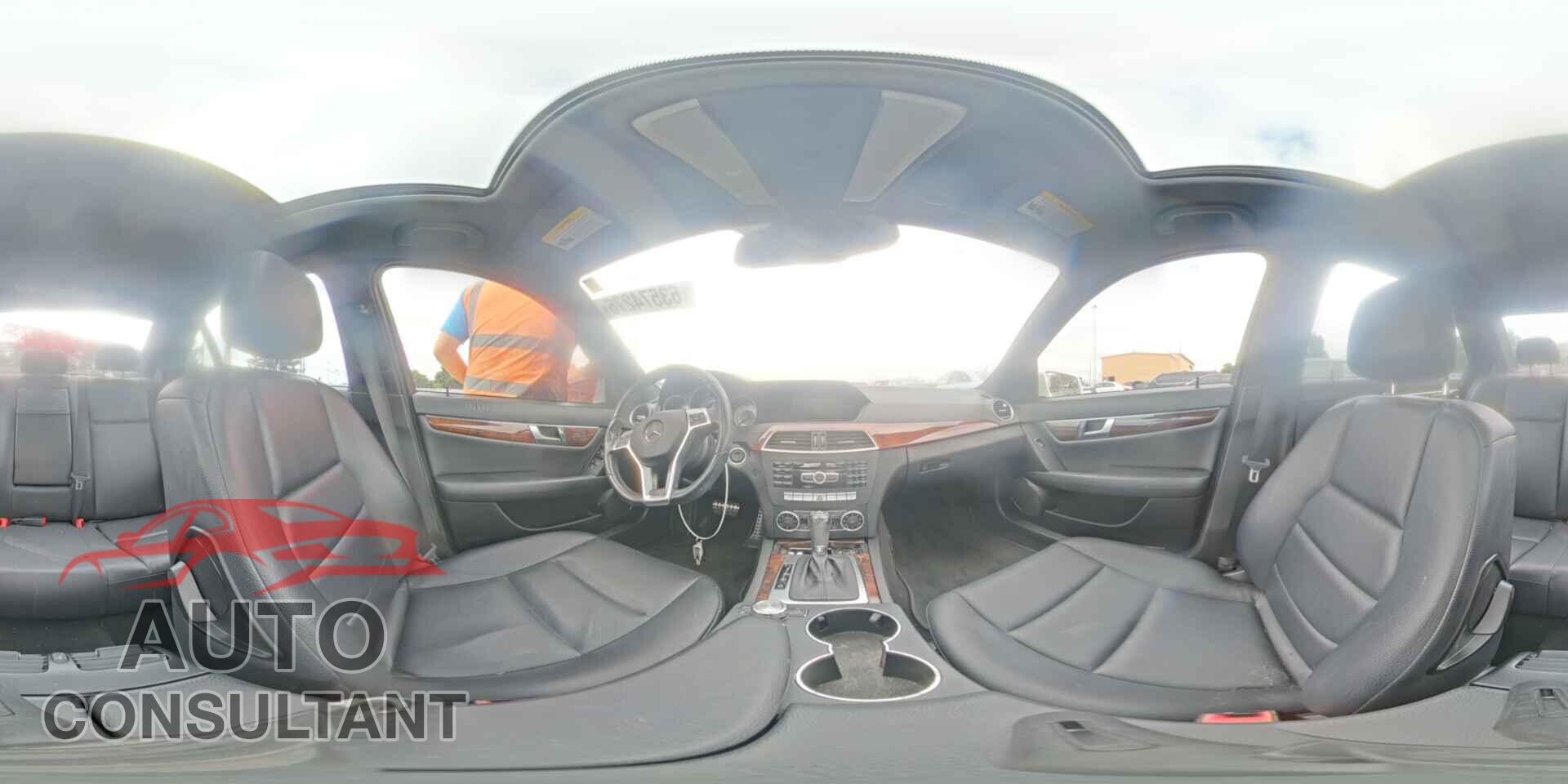MERCEDES-BENZ C-CLASS 2012 - WDDGF8BB2CR191128