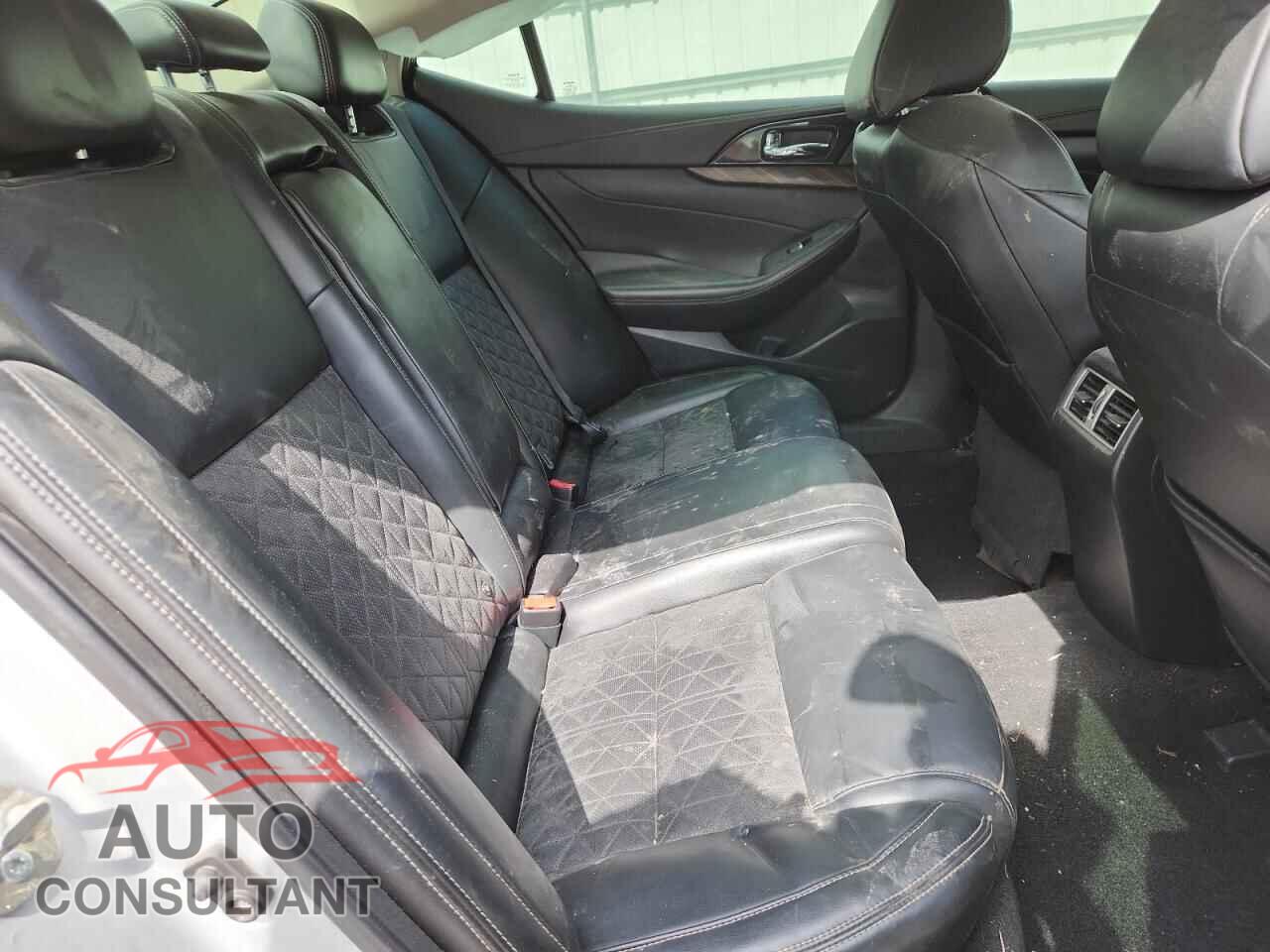 NISSAN MAXIMA 2017 - 1N4AA6AP1HC379509