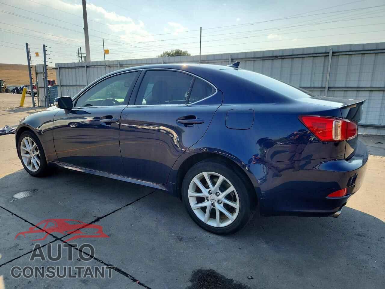 LEXUS IS 2012 - JTHCF5C29C2035701