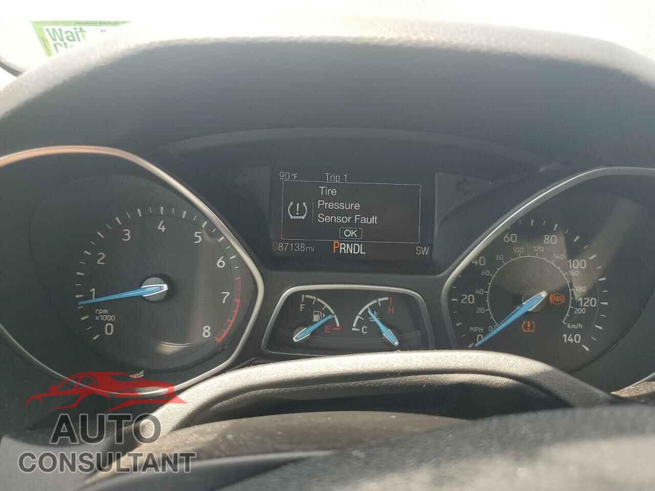 FORD FOCUS 2015 - 1FADP3F20FL251718