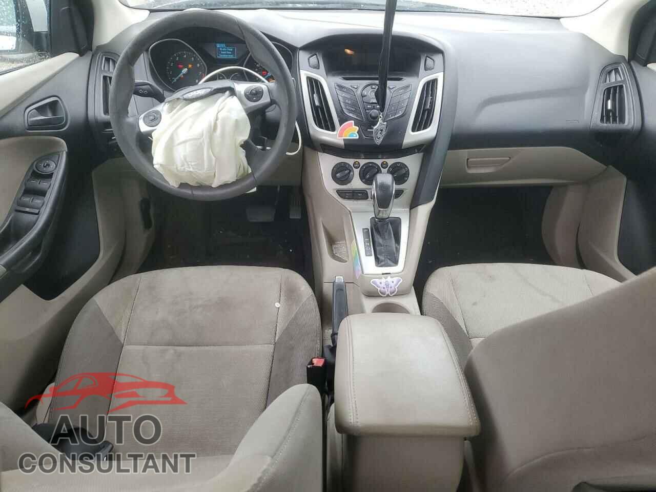 FORD FOCUS 2012 - 1FAHP3F22CL433157