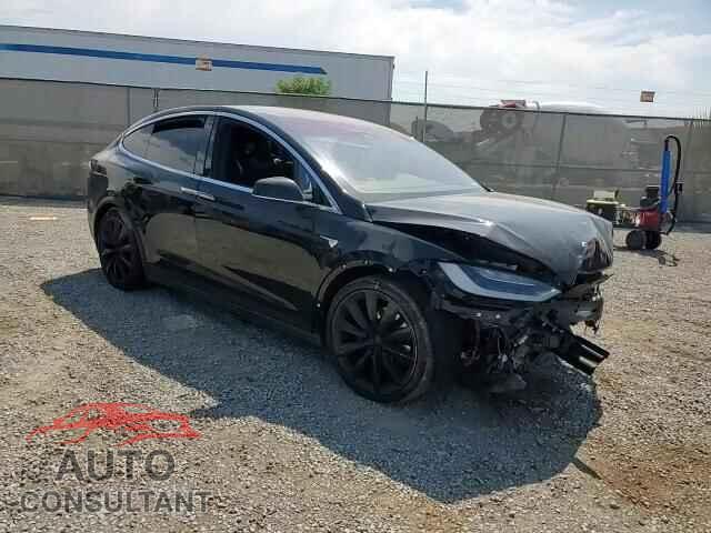 TESLA MODEL X 2018 - 5YJXCAE29JF090919