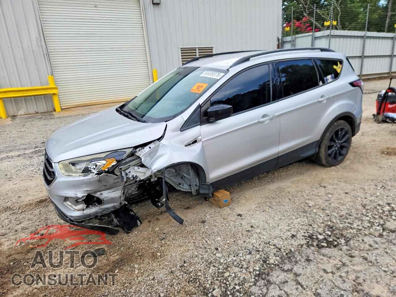 FORD ESCAPE 2017 - 1FMCU9G91HUE86604