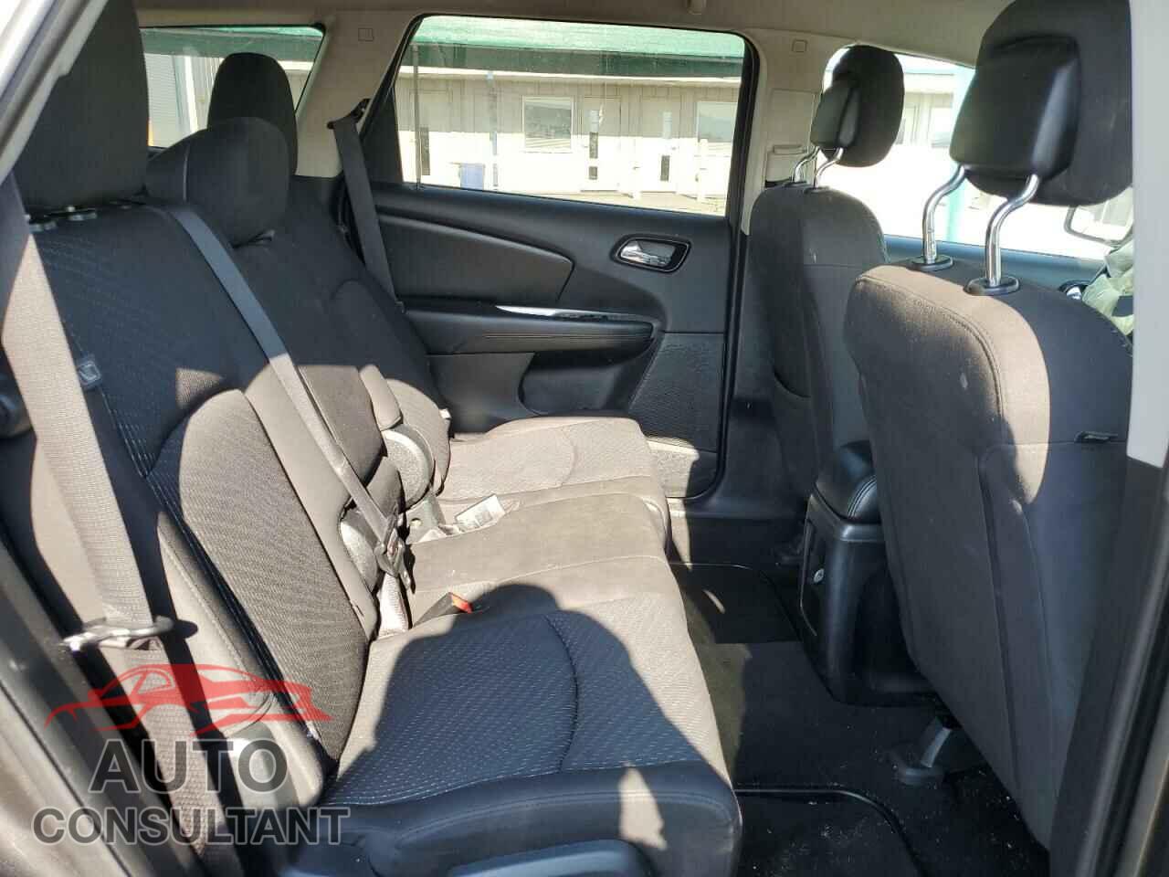 DODGE JOURNEY 2017 - 3C4PDCBB3HT529847