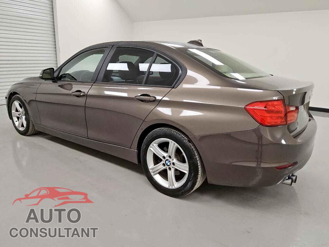 BMW 3 SERIES 2013 - WBA3C1G52DNR44366