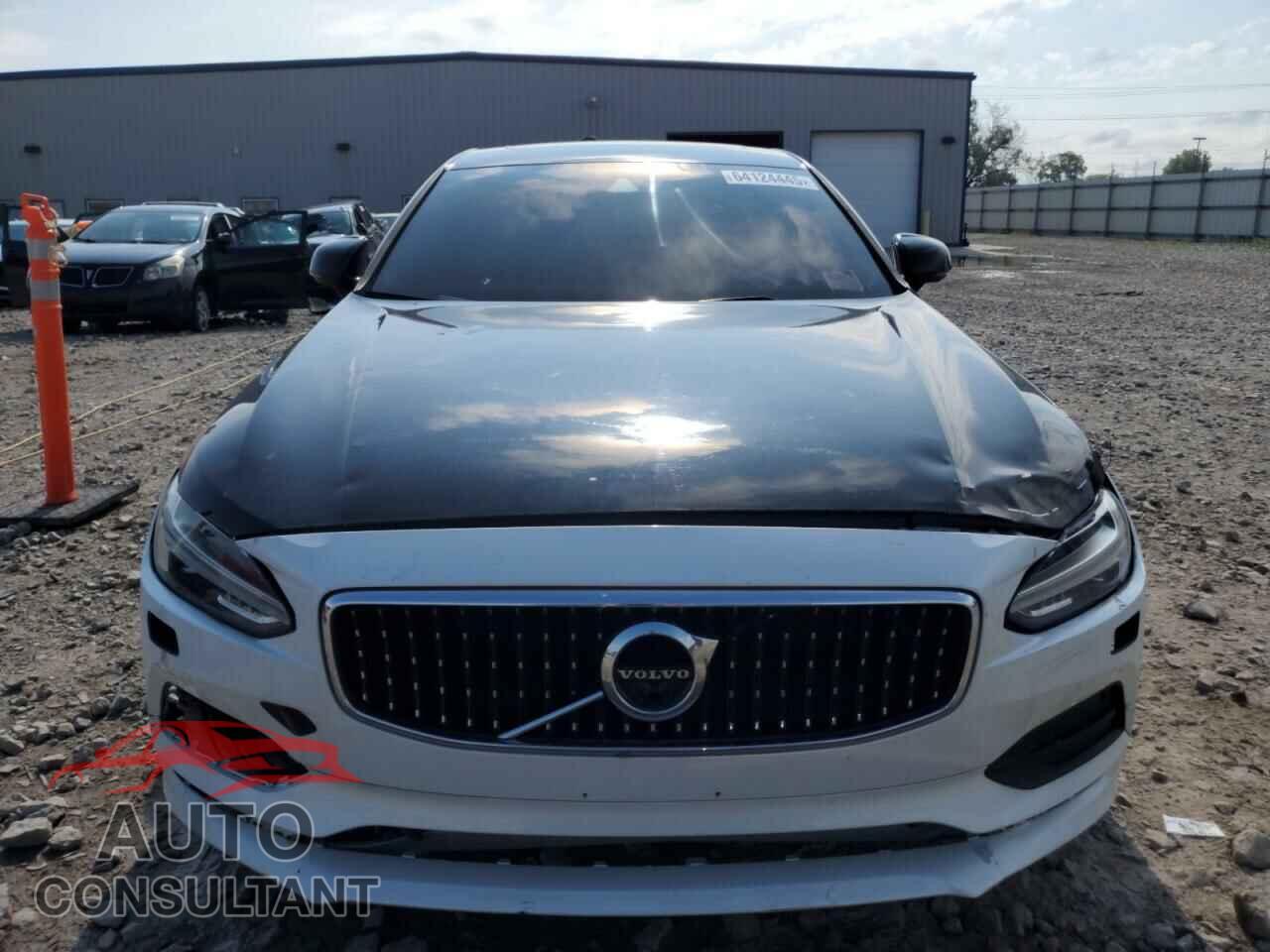 VOLVO S90 2018 - LVY982AK2JP034664