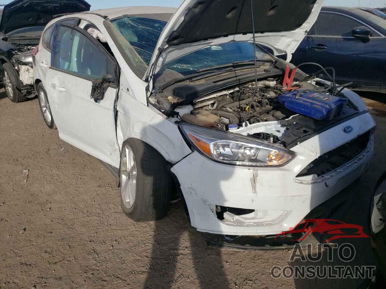 FORD FOCUS 2018 - 1FADP3K28JL324056
