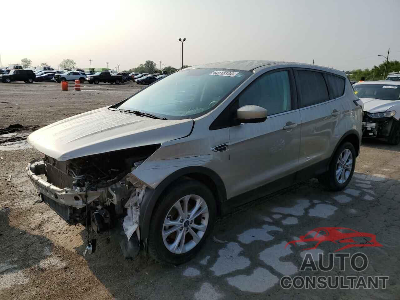 FORD ESCAPE 2017 - 1FMCU0GD7HUB00526