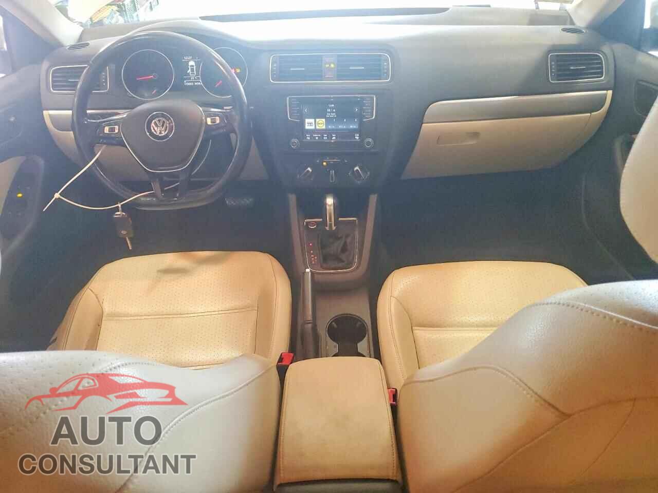 VOLKSWAGEN JETTA 2017 - 3VWDB7AJ6HM266043