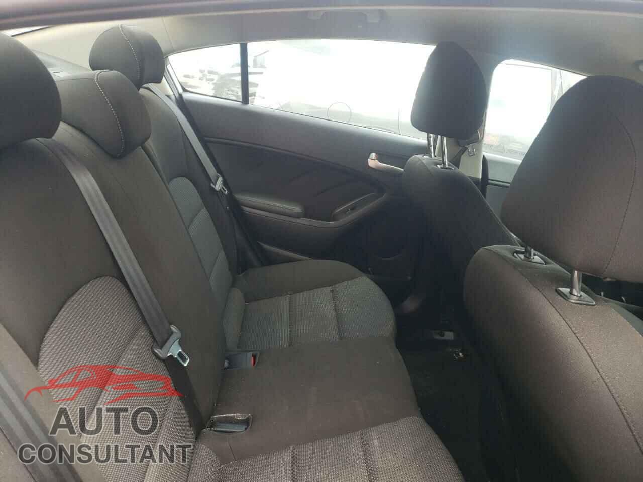 KIA FORTE 2017 - 3KPFK4A70HE072892