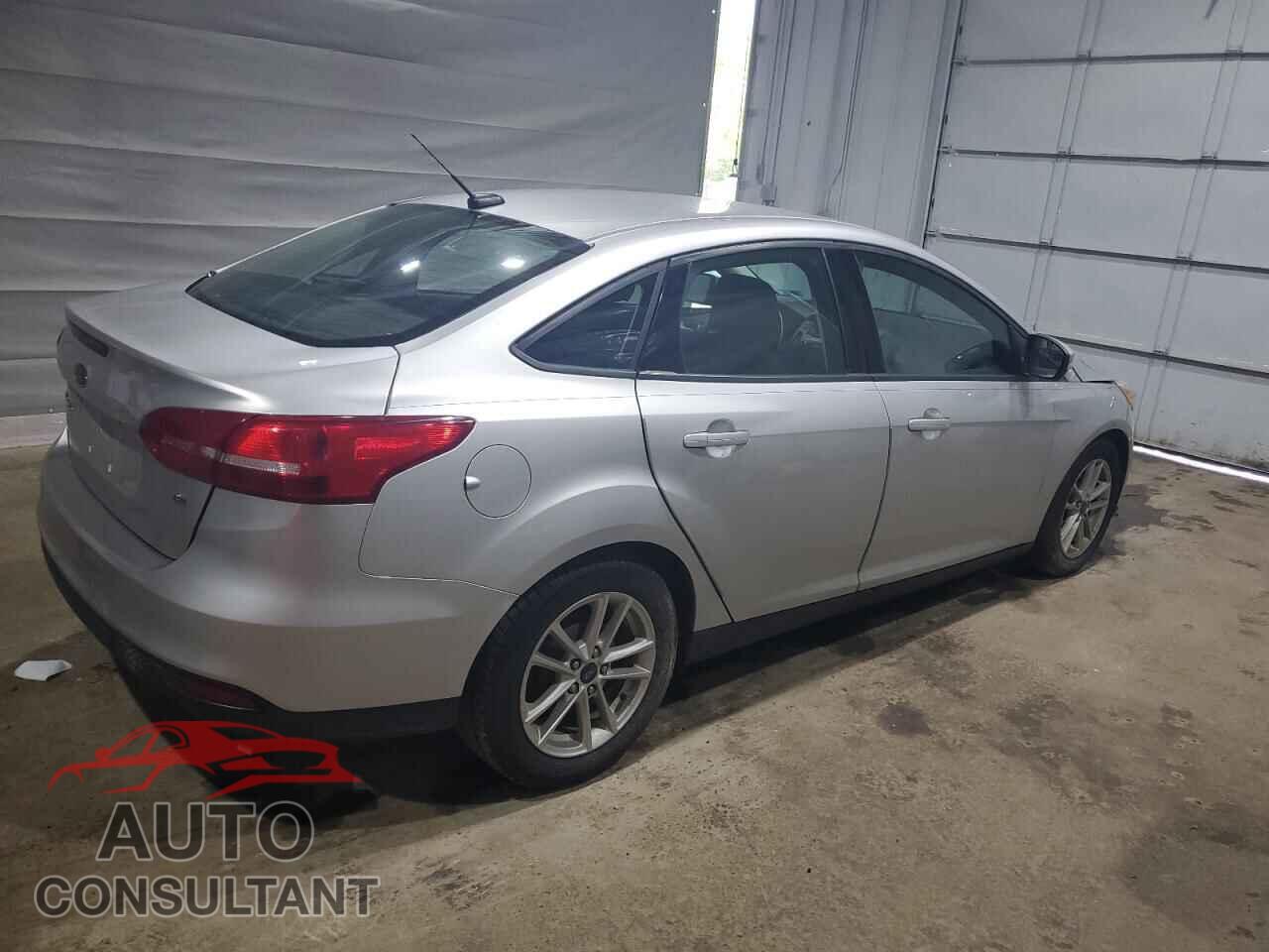 FORD FOCUS 2017 - 1FADP3F21HL227110