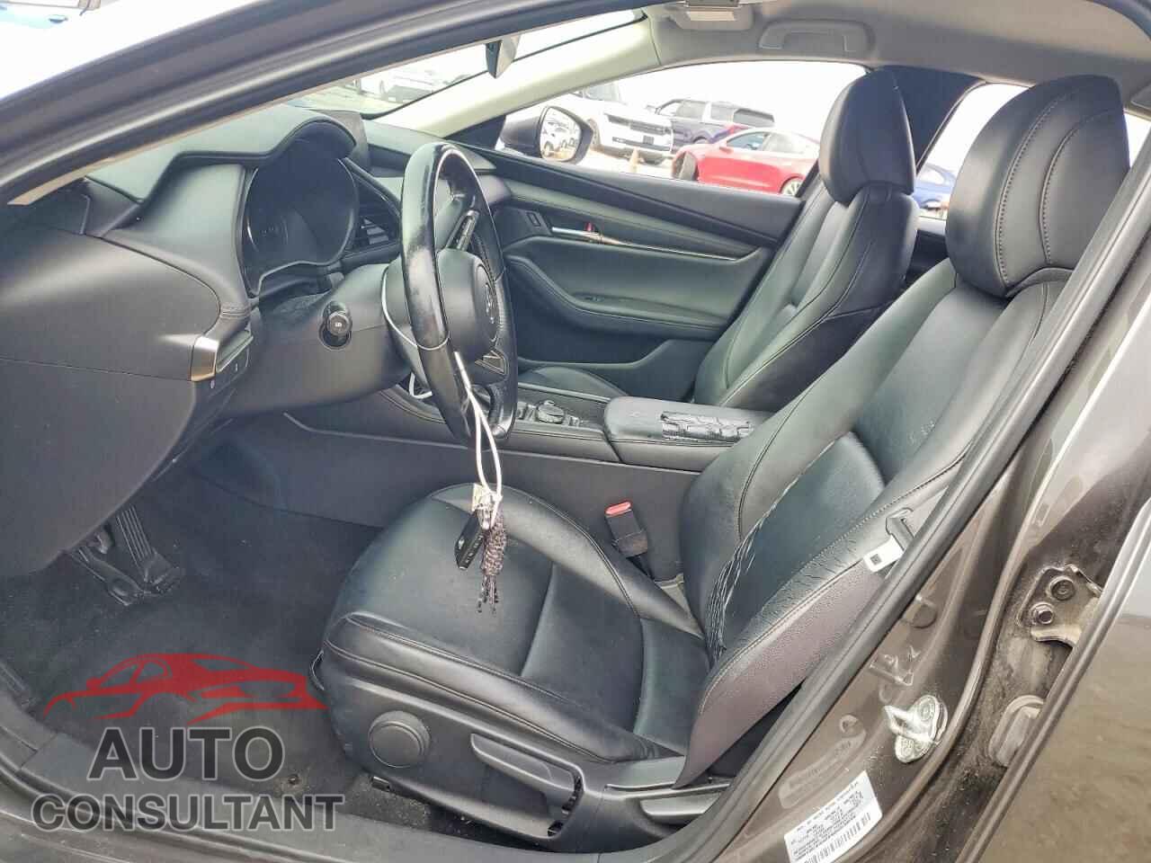 MAZDA 3 2019 - JM1BPACL5K1111379
