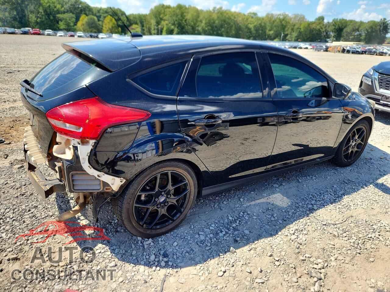 FORD FOCUS 2016 - 1FADP3K27GL330133