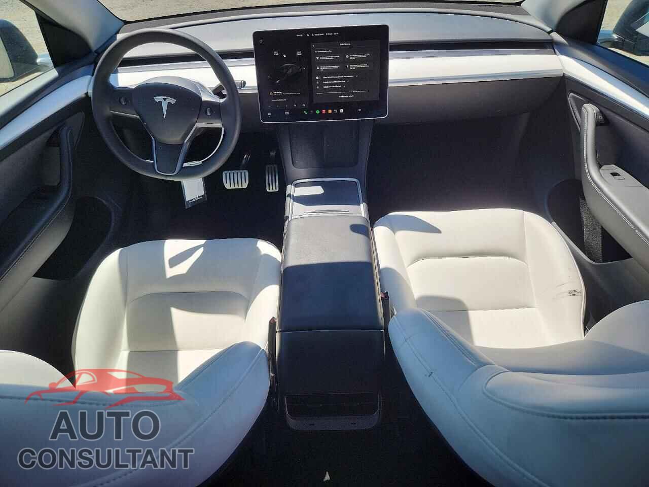 TESLA MODEL Y 2024 - 7SAYGDEF8RF132993