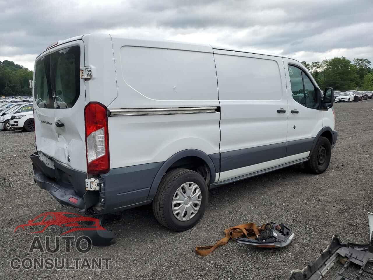FORD TRANSIT 2017 - 1FTYR1YM4HKA70297