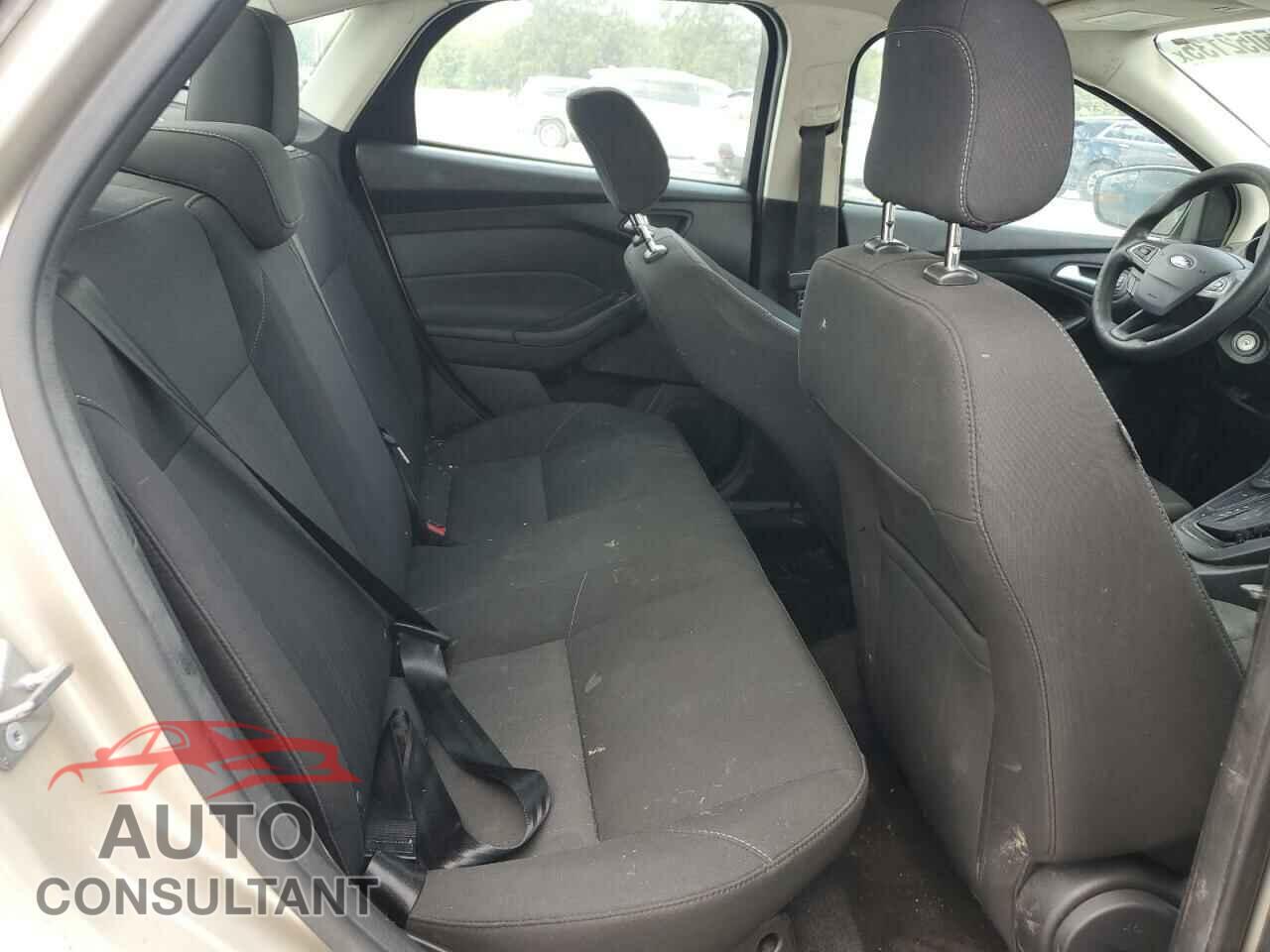 FORD FOCUS 2018 - 1FADP3FE1JL203499