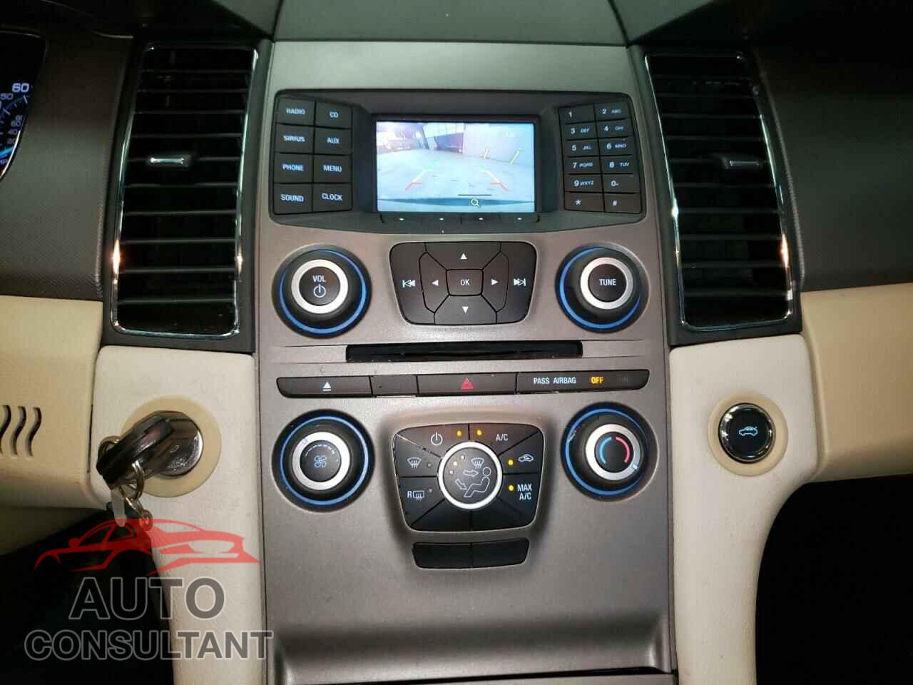 FORD TAURUS 2018 - 1FAHP2D87JG134027