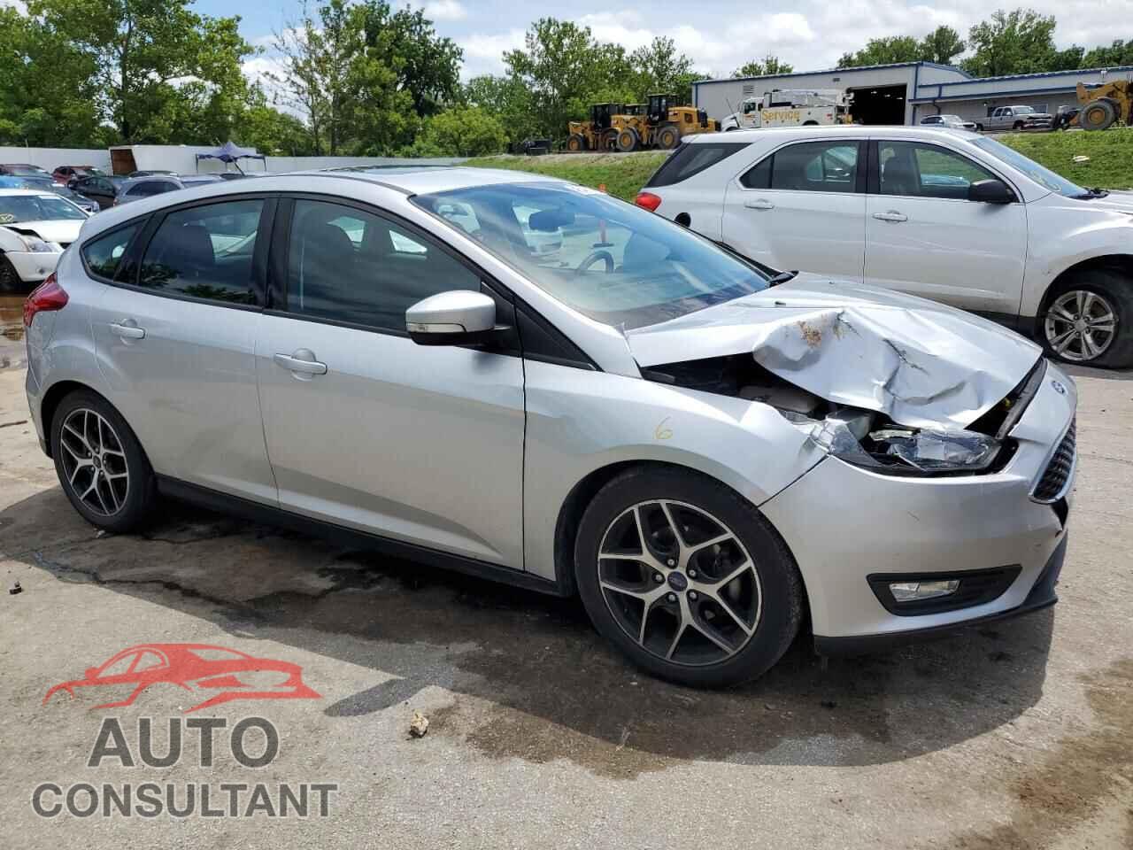 FORD FOCUS 2017 - 1FADP3M27HL328848