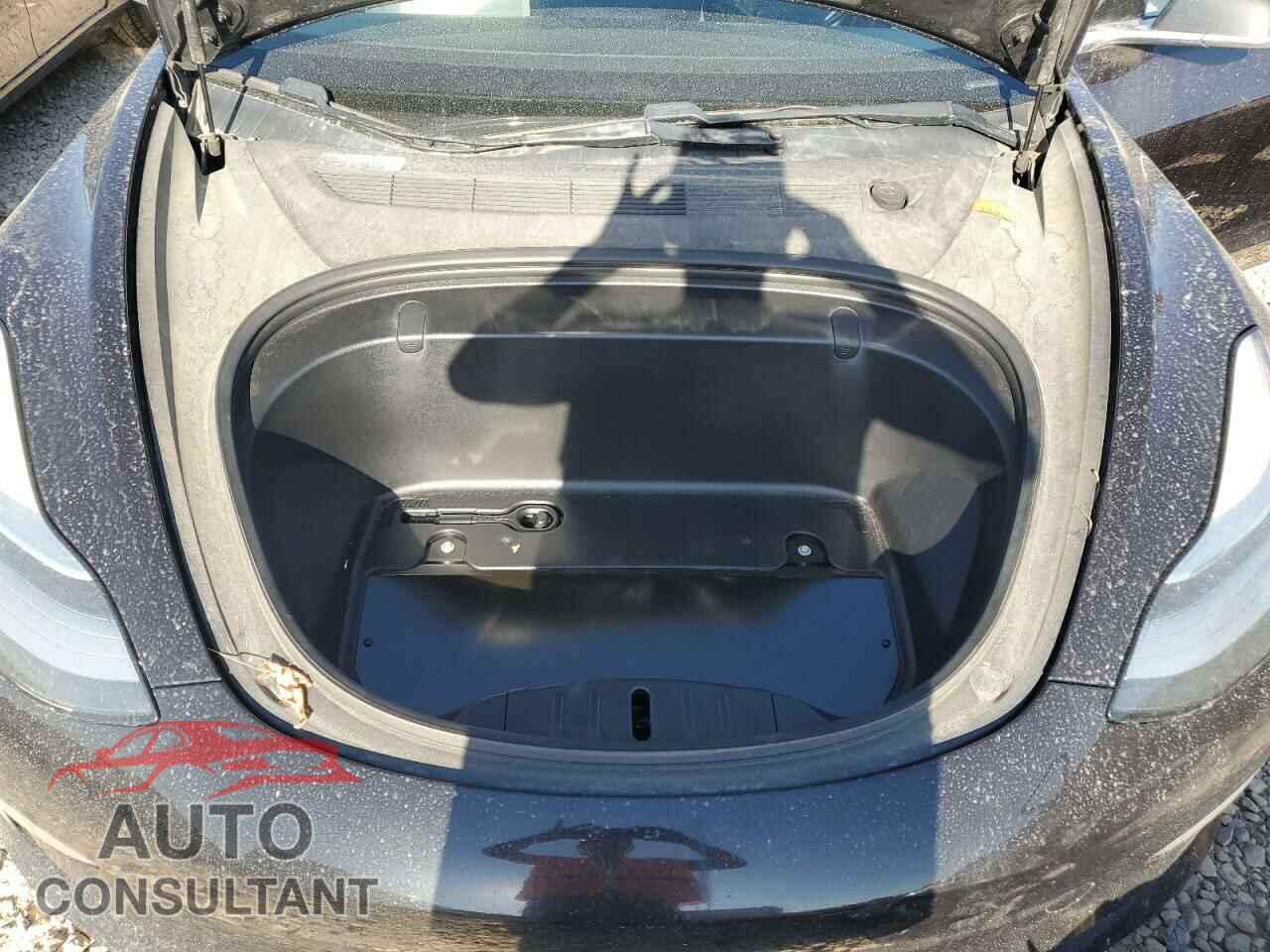 TESLA MODEL 3 2018 - 5YJ3E1EBXJF095992