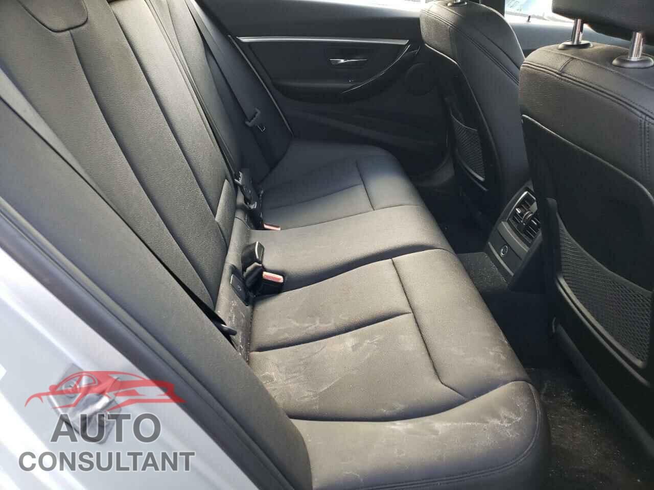 BMW 3 SERIES 2017 - WBA8D9C35HA012035