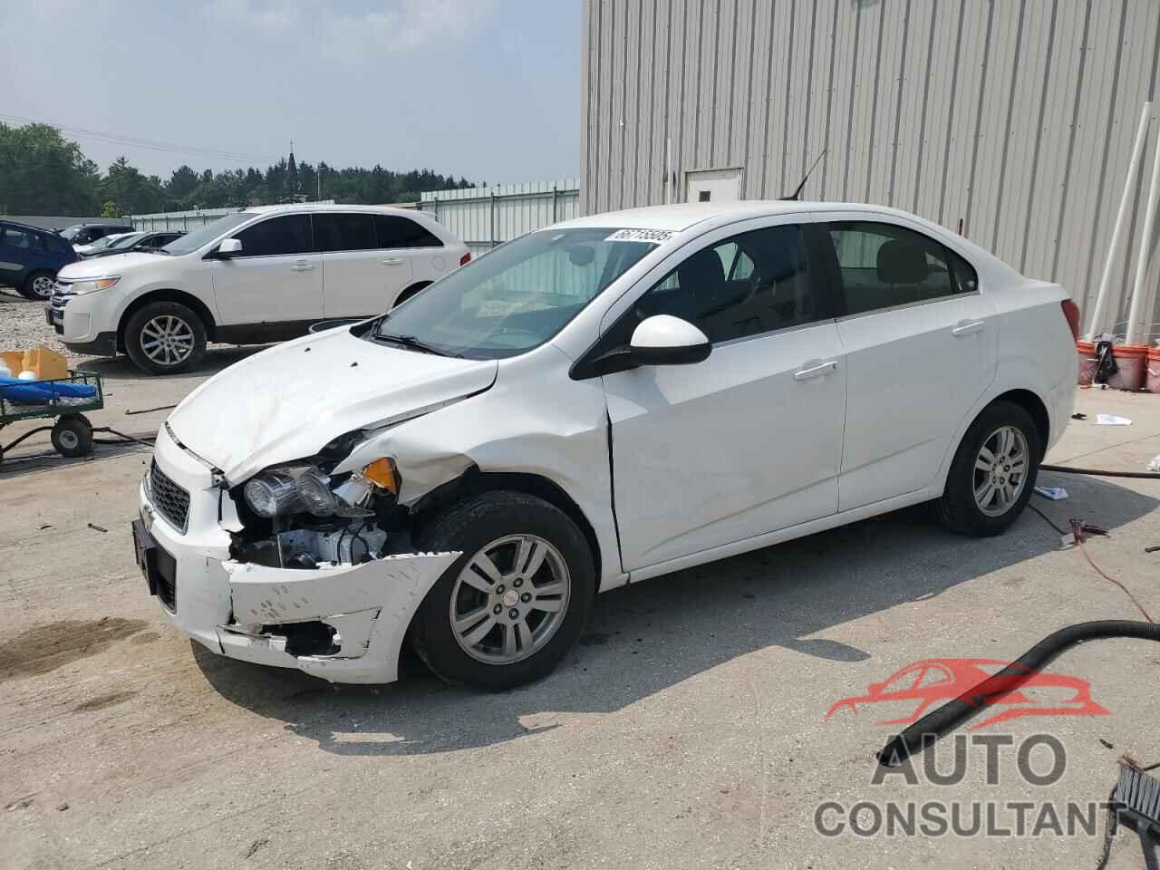 CHEVROLET SONIC 2014 - 1G1JC5SH1E4156360