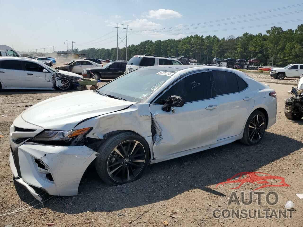 TOYOTA CAMRY 2018 - 4T1B61HK4JU151304