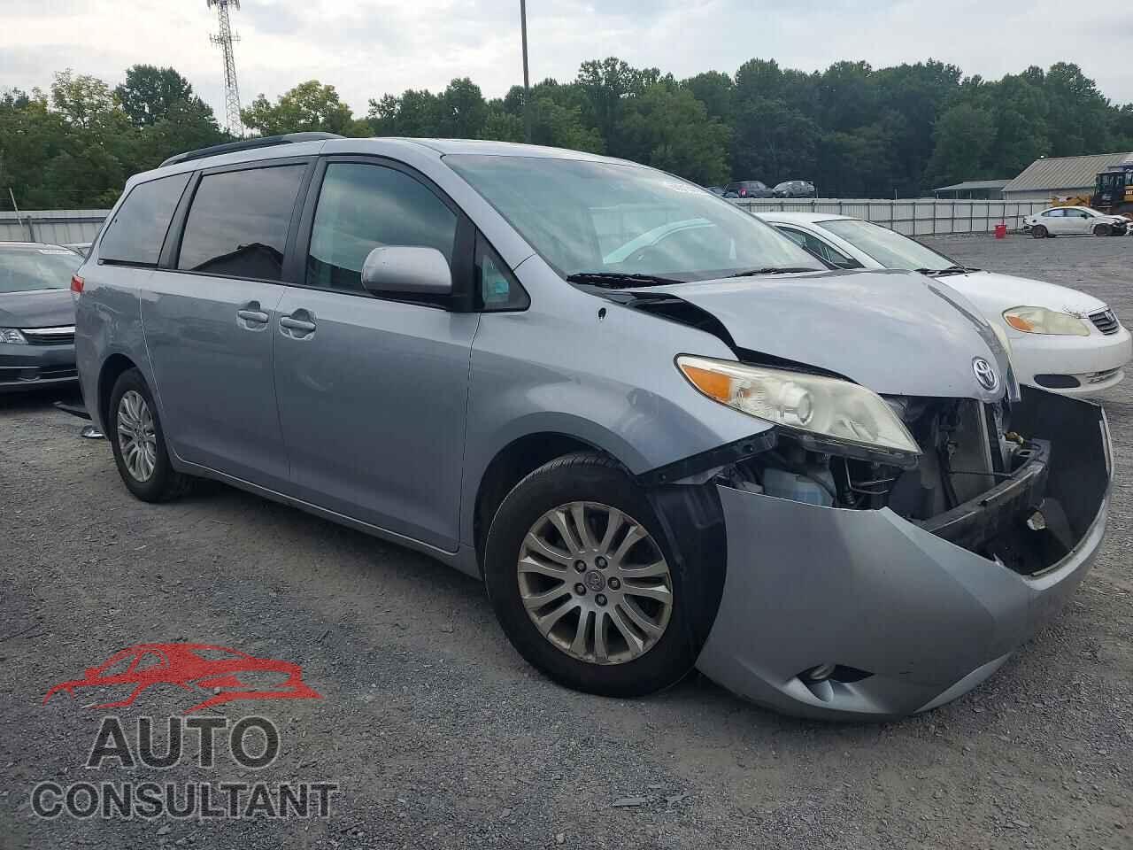 TOYOTA SIENNA 2011 - 5TDYK3DC4BS172776