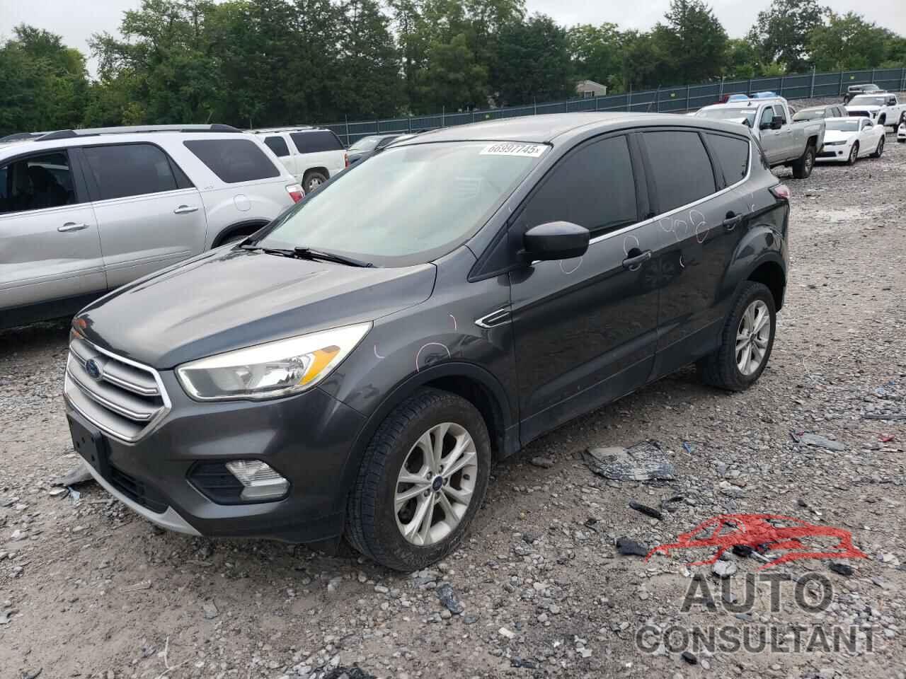 FORD ESCAPE 2017 - 1FMCU9GD5HUE17791