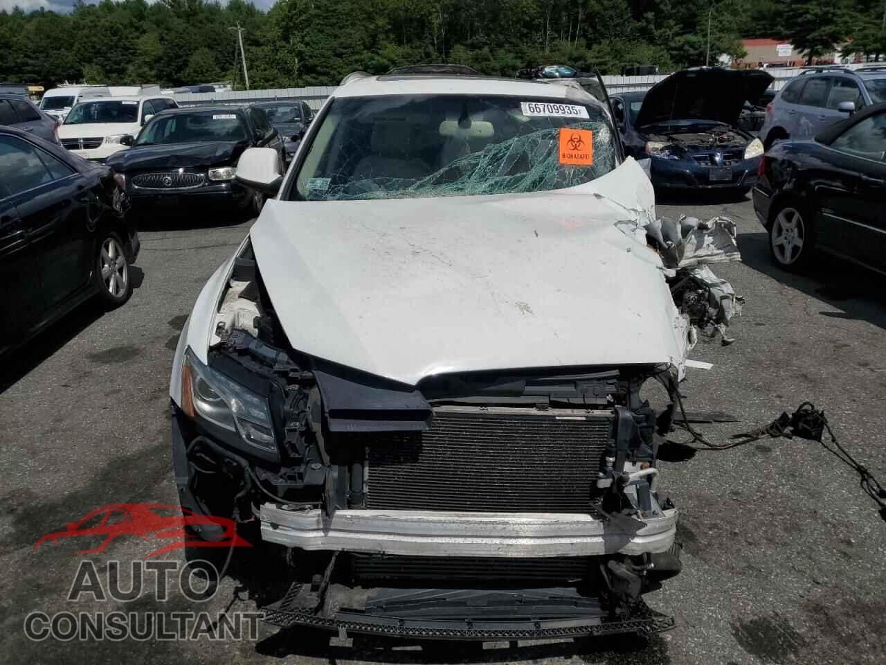 AUDI Q5 2012 - WA1LFAFP6CA127687