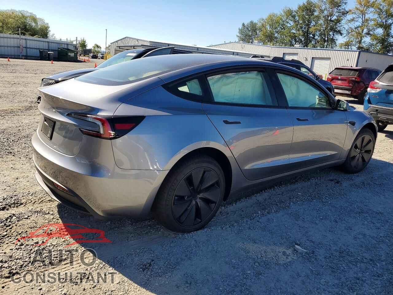 TESLA MODEL 3 2026 - 5YJ3E1EA9TF143542