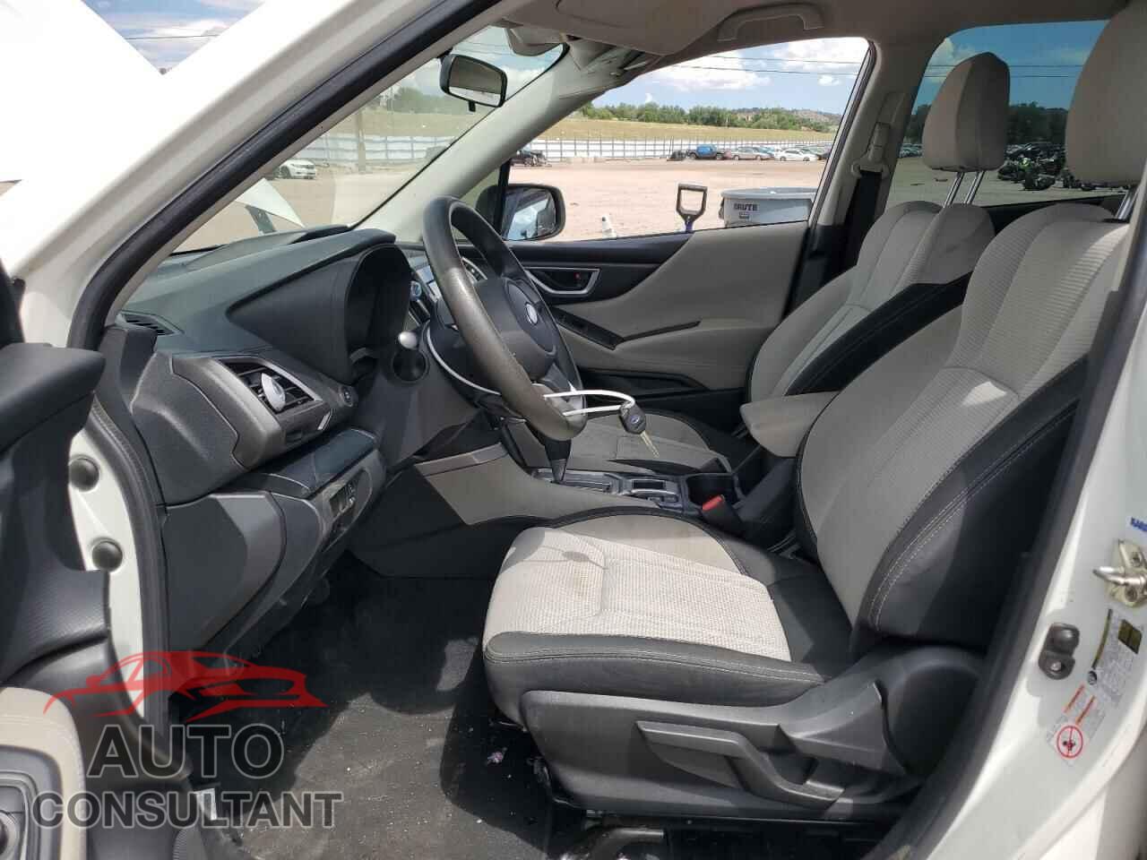 SUBARU FORESTER 2019 - JF2SKACC3KH417200