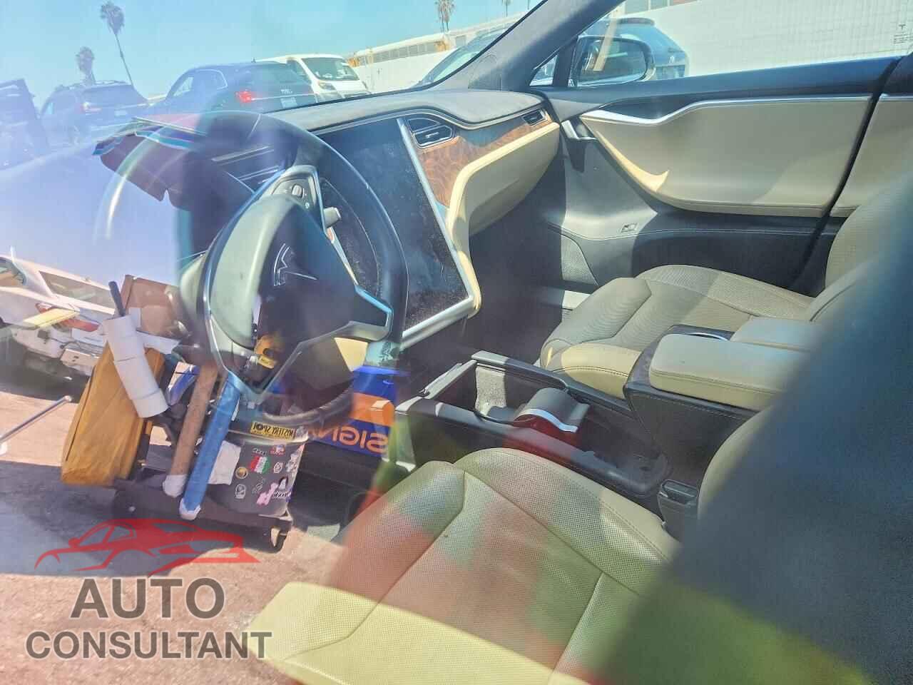 TESLA MODEL S 2017 - 5YJSA1E22HF180570