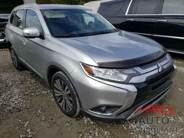MITSUBISHI OUTLANDER 2019 - JA4AD3A30KZ018297
