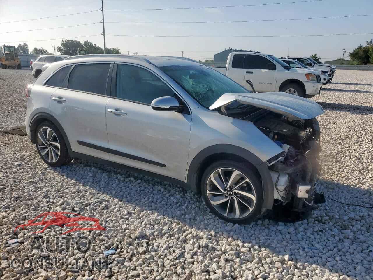 KIA NIRO 2017 - KNDCE3LC9H5050898