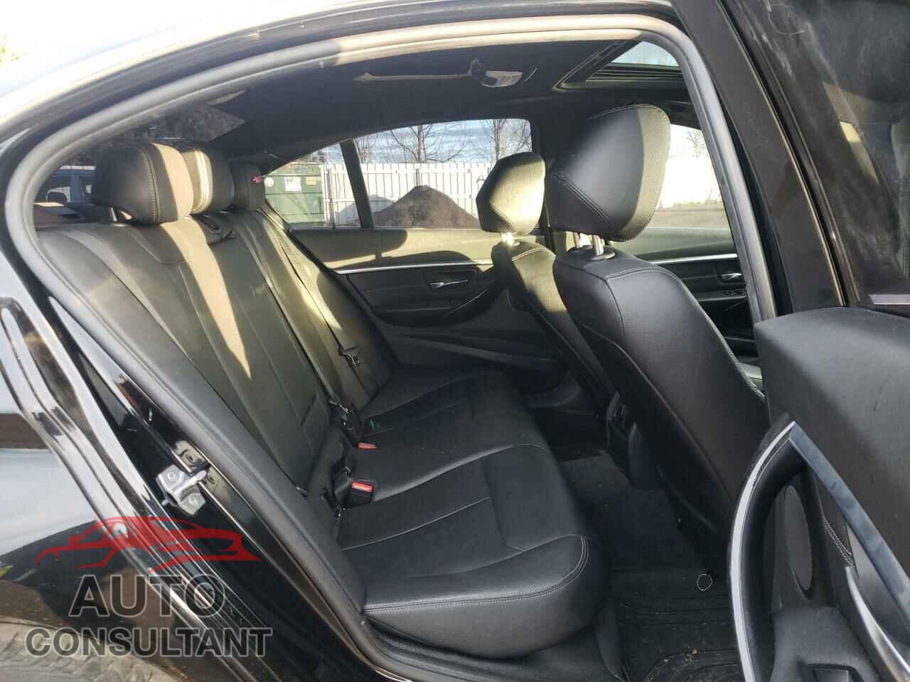 BMW 3 SERIES 2016 - WBA8E3G55GNU02324