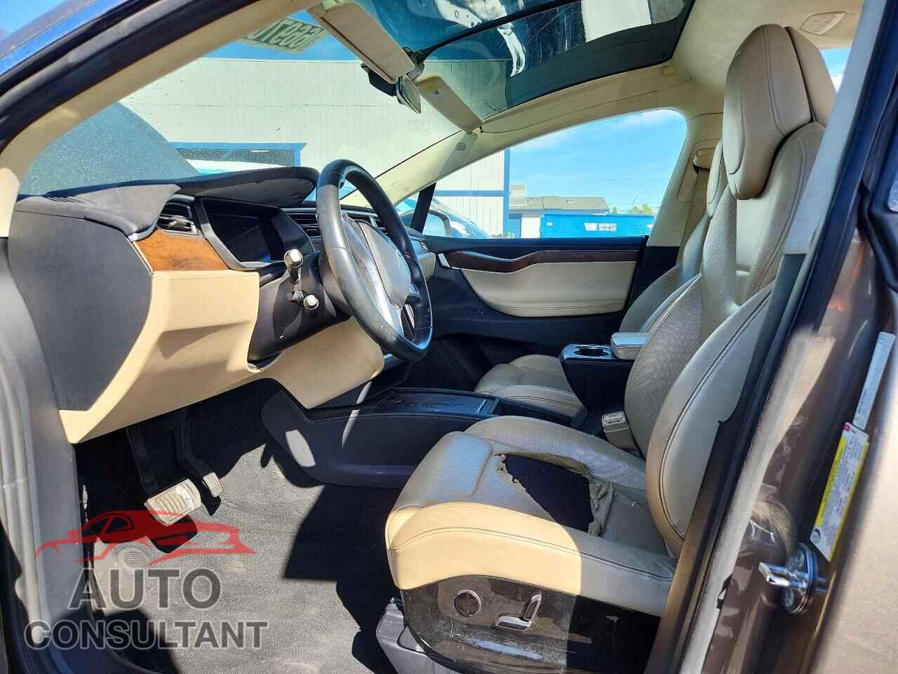TESLA MODEL X 2016 - 5YJXCBE22GF016594