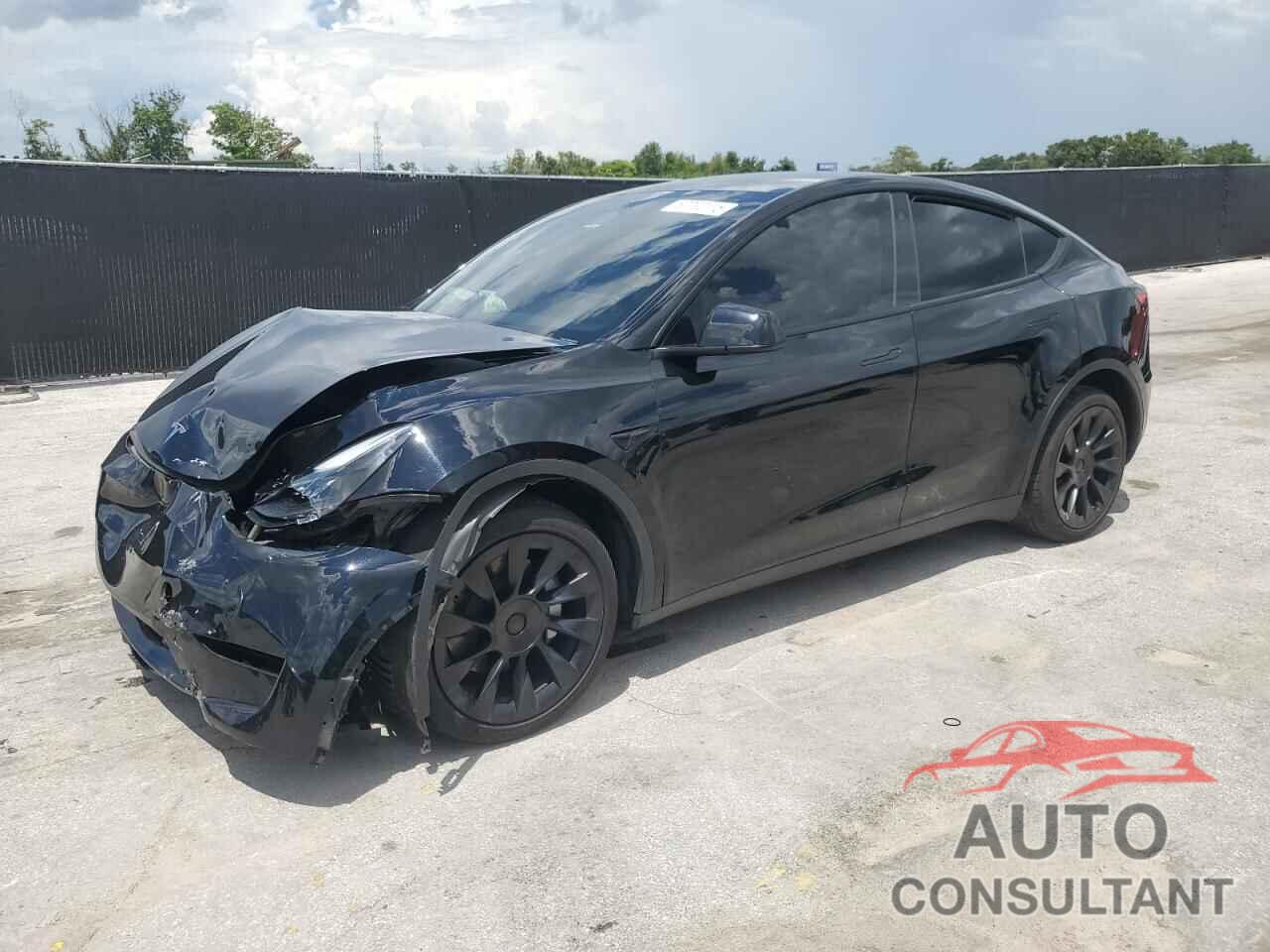 TESLA MODEL Y 2023 - 7SAYGDEE7PF750200