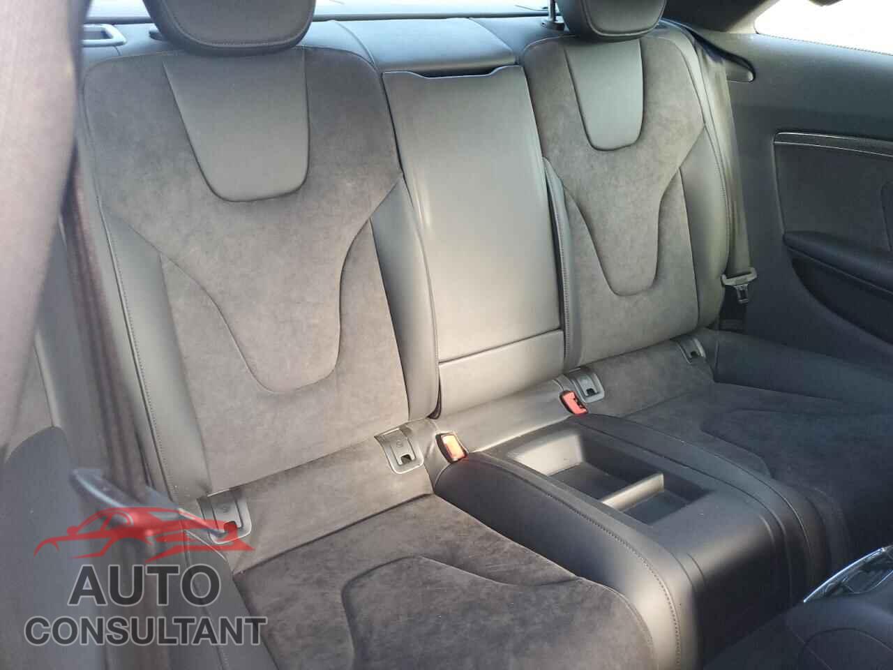 AUDI S5/RS5 2013 - WAUCGAFR6DA031075