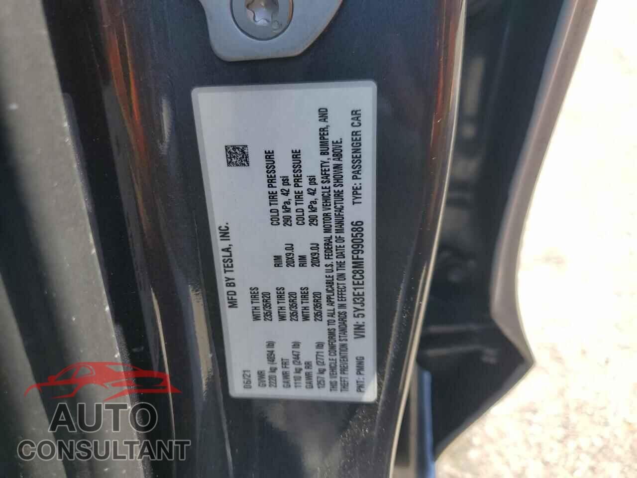 TESLA MODEL 3 2021 - 5YJ3E1EC8MF990586