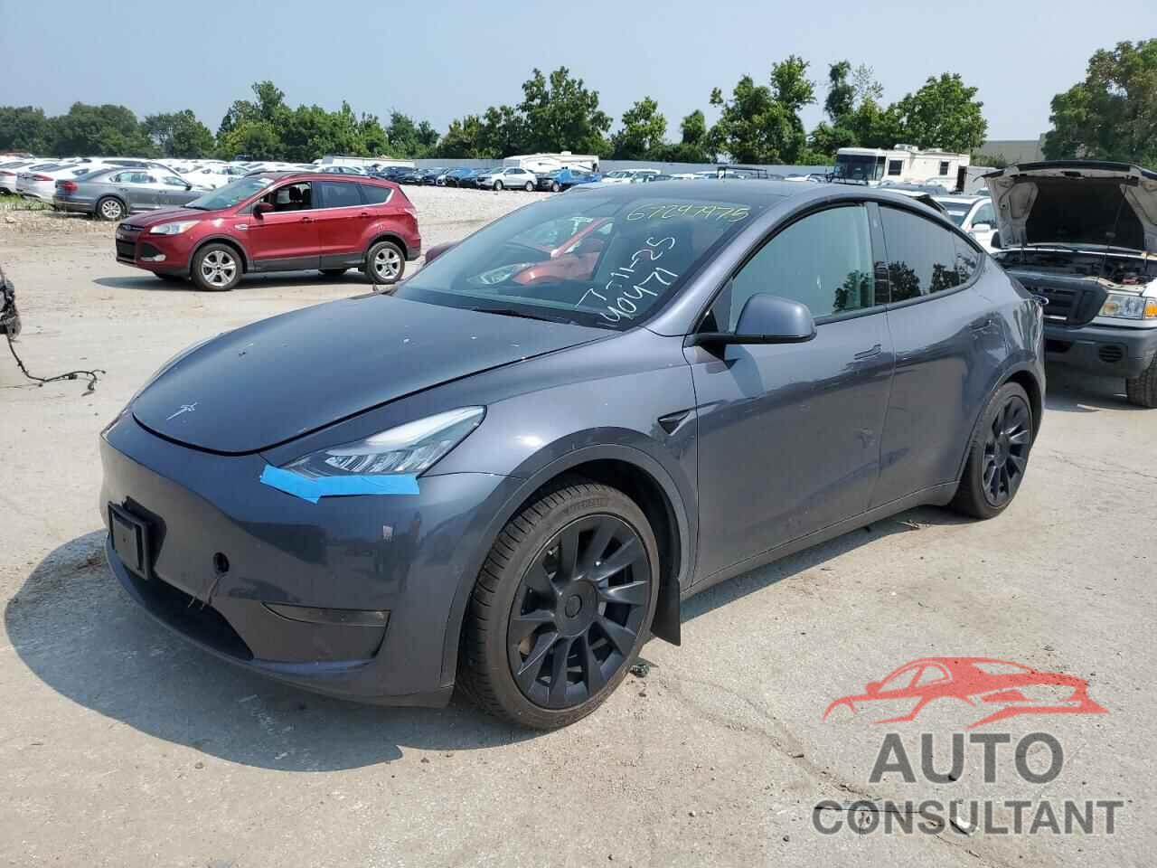 TESLA MODEL Y 2021 - 5YJYGDEE1MF125171