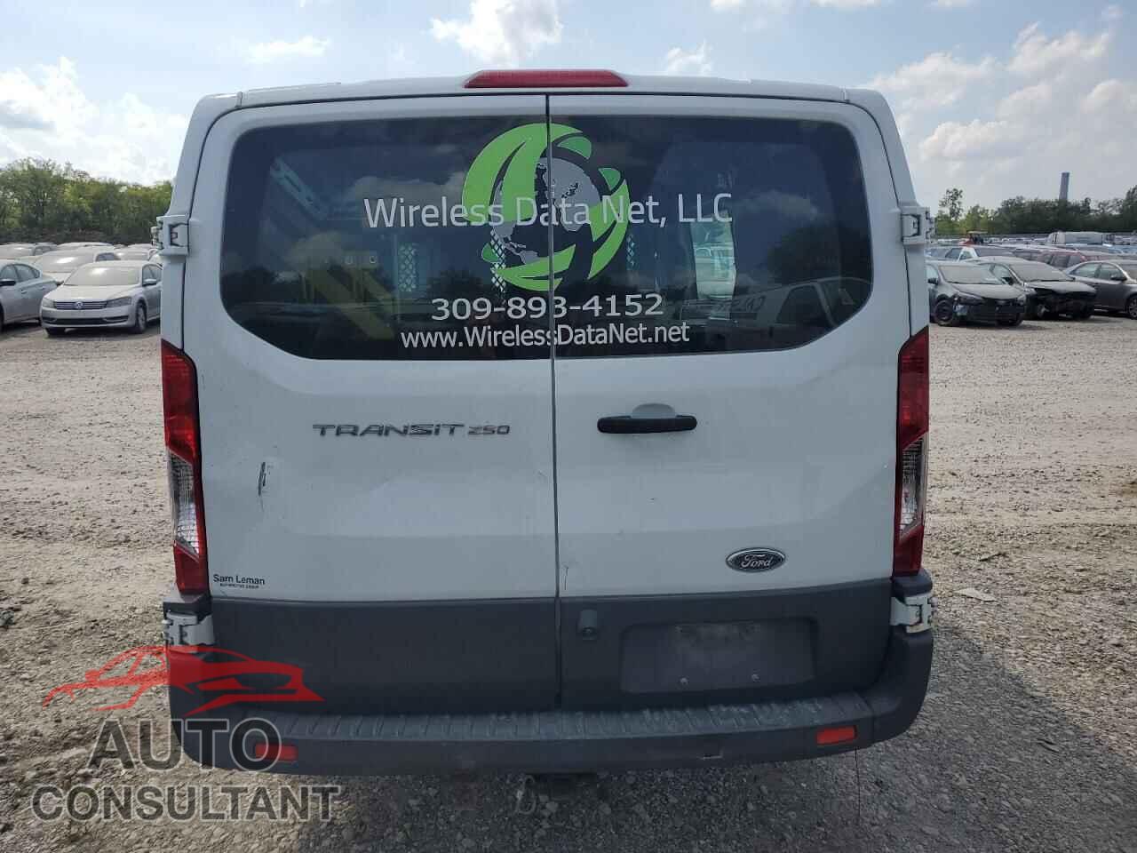 FORD TRANSIT 2017 - 1FTYR1YM8HKA78256