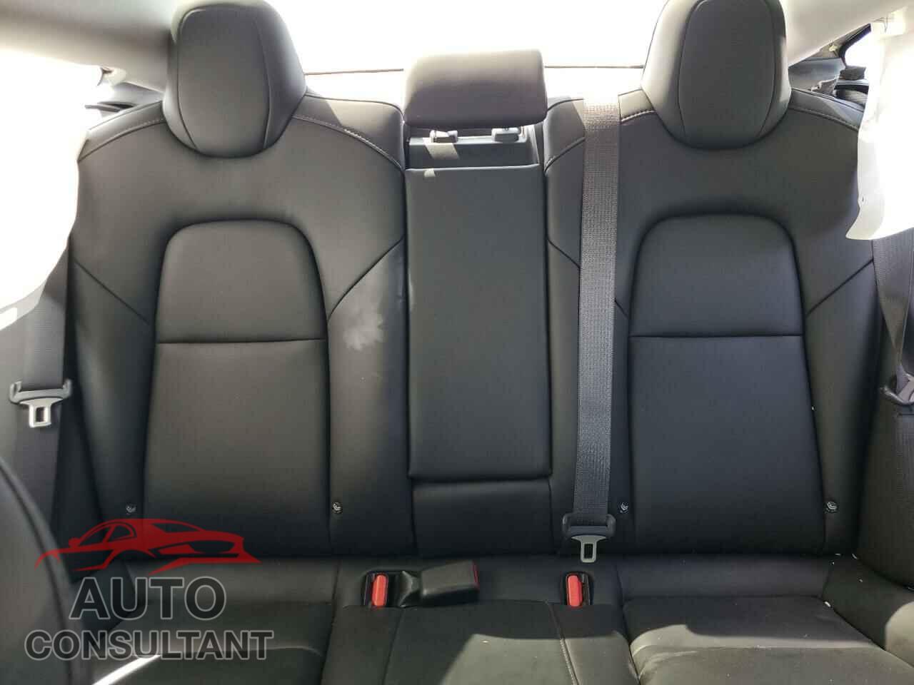 TESLA MODEL 3 2018 - 5YJ3E1EA1JF048468