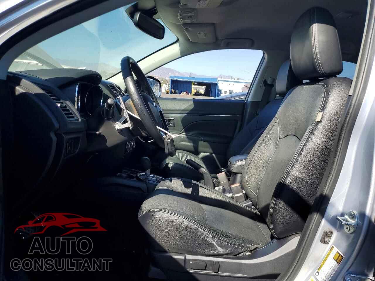 MITSUBISHI OUTLANDER 2017 - JA4AP4AW8HZ066176
