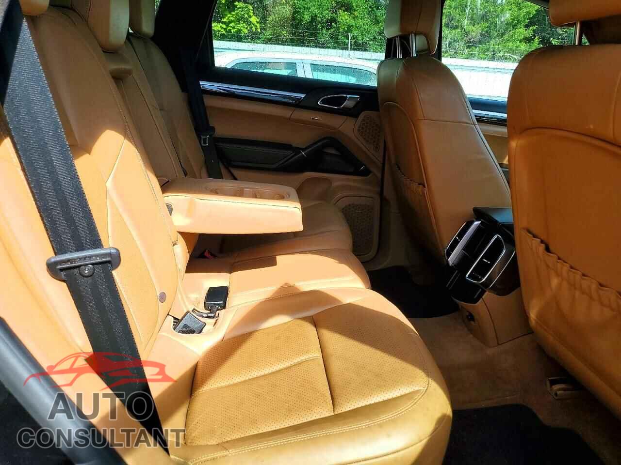 PORSCHE CAYENNE 2013 - WP1AD2A22DLA79243