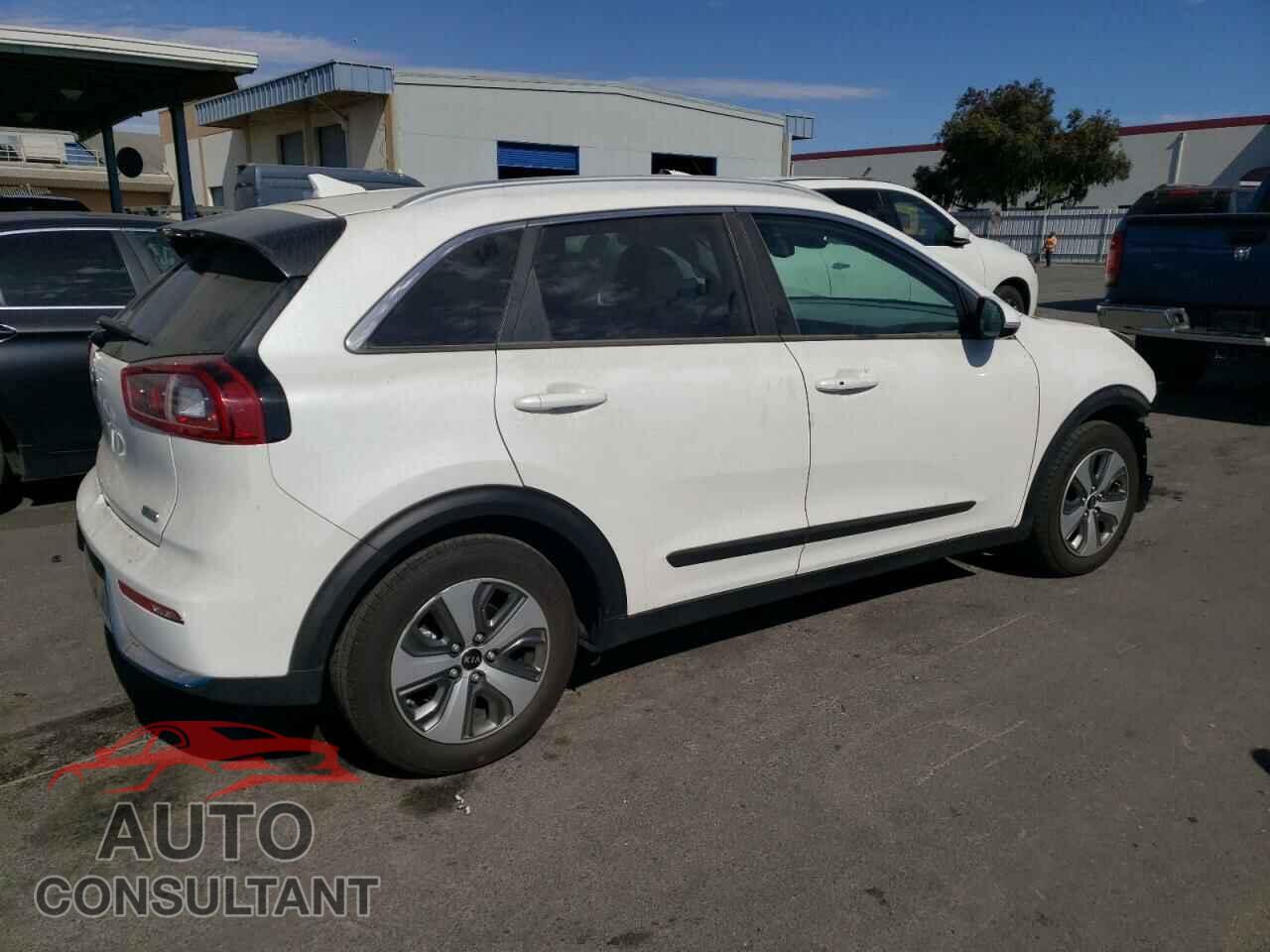 KIA NIRO 2018 - KNDCD3LD3J5213255