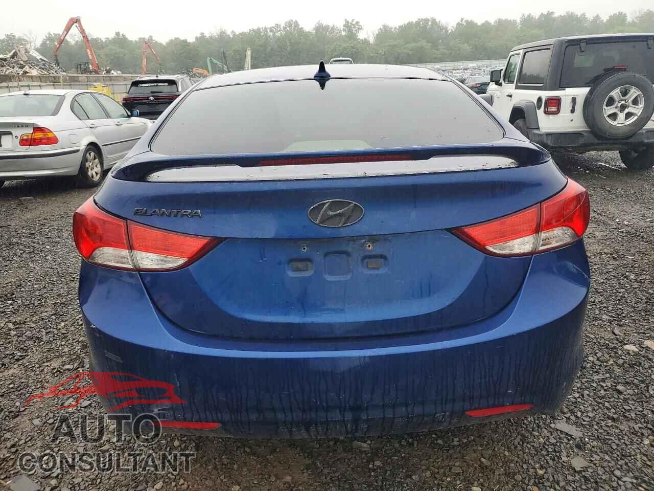 HYUNDAI ELANTRA 2013 - KMHDH4AE2DU868183