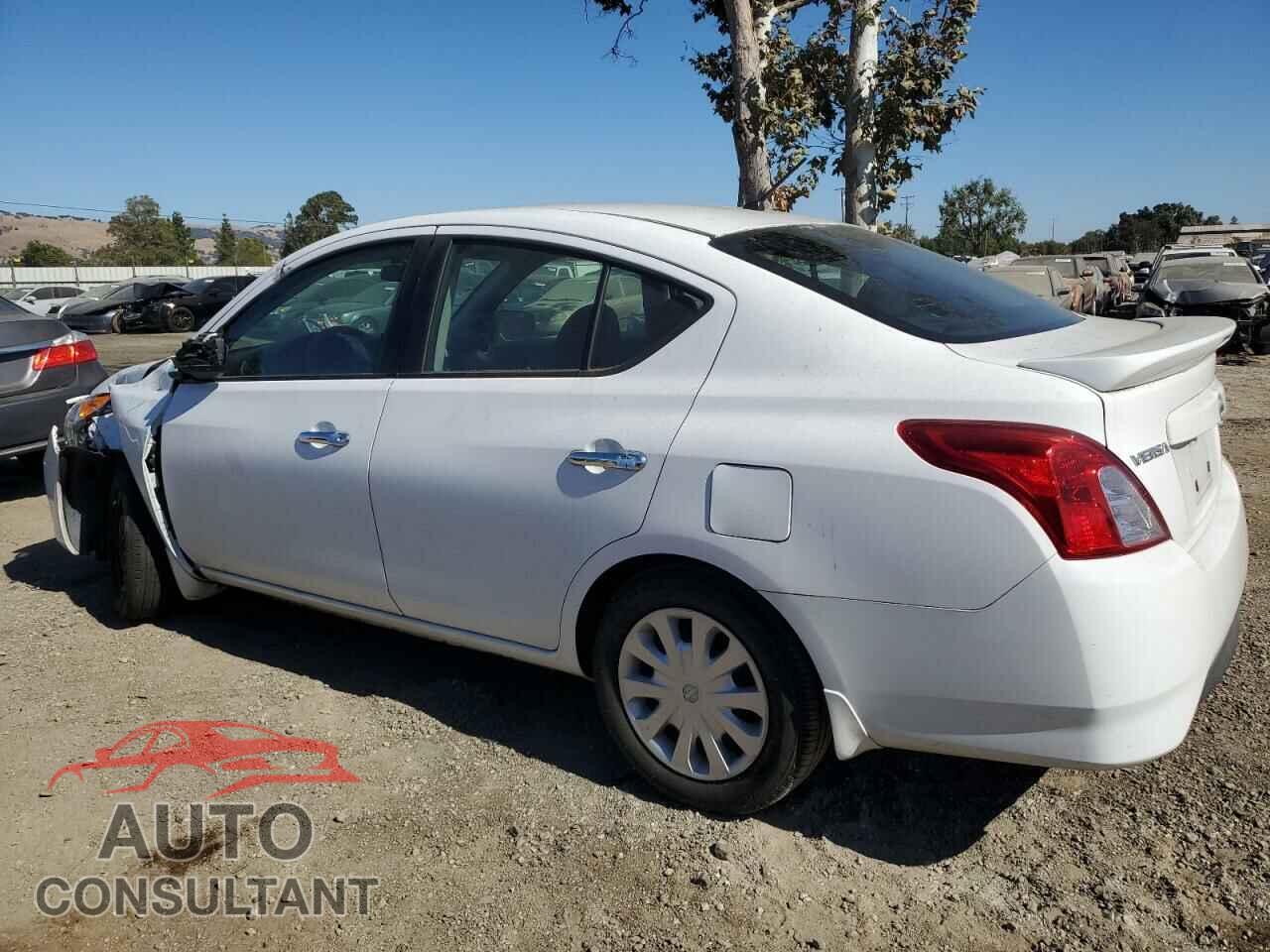 NISSAN VERSA 2017 - 3N1CN7AP7HL807782